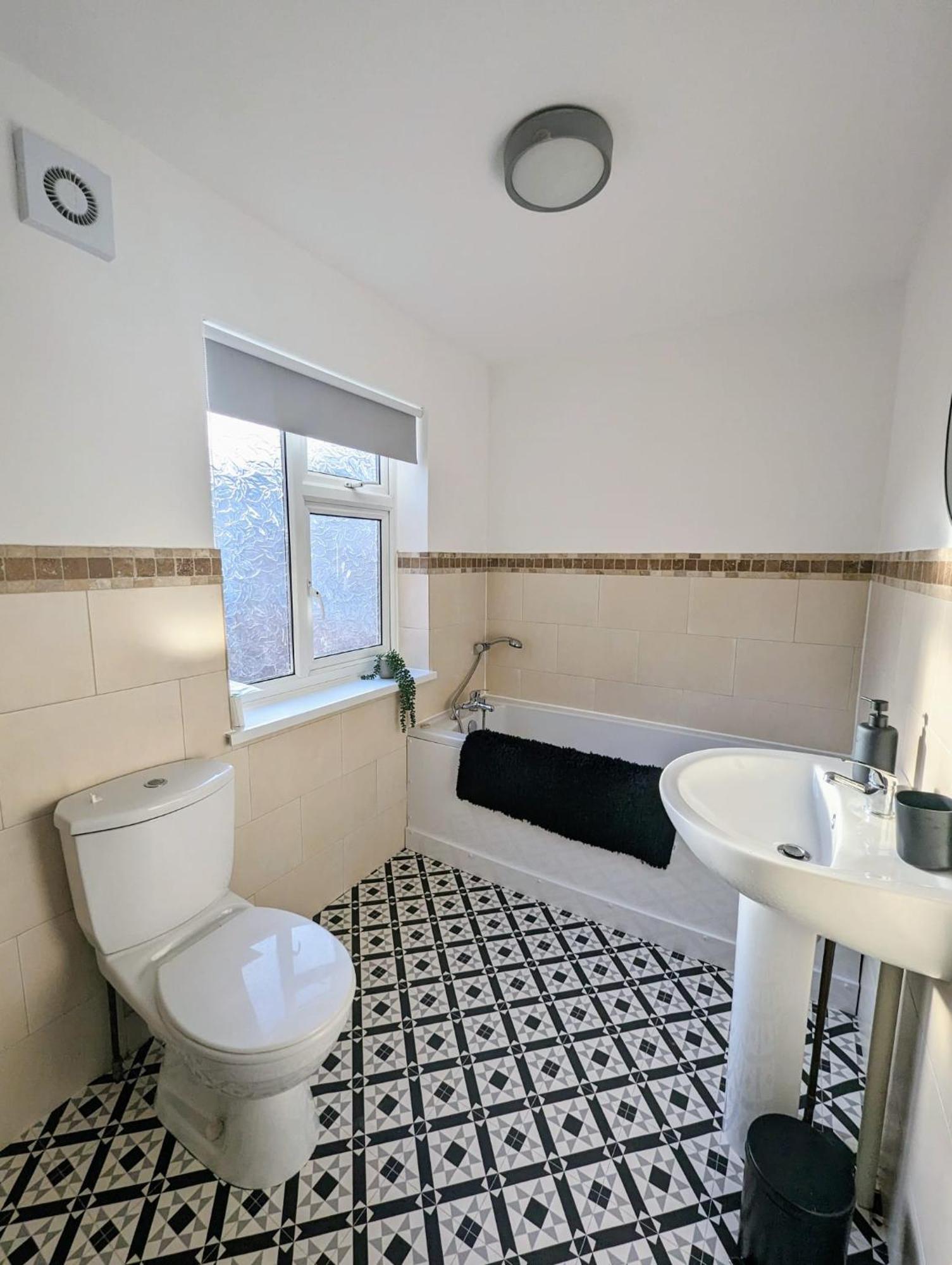 Homely 3 Bedroom House Perfect For Family And Friends เกทส์เฮด ภายนอก รูปภาพ